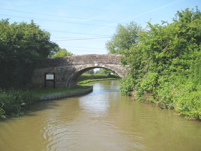 Ashby Canal: Bridge Number 8 © Nigel Cox cc-by-sa/2.0 :: Geograph ...