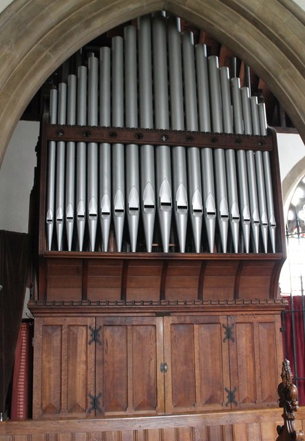 Organ, St Wilfred's church, Alford