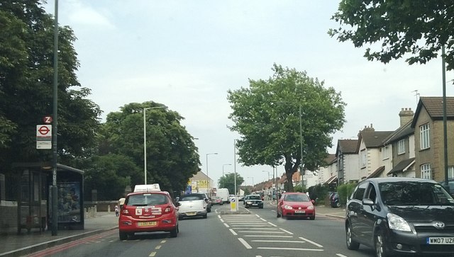 Thornton Road, heading towards Thornton Heath Pond