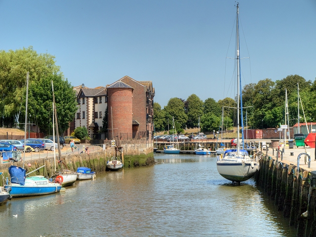 Newport Quay © David Dixon cc-by-sa/2.0 :: Geograph Britain and Ireland