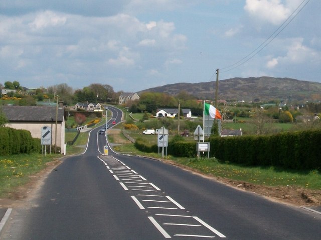 Leaving the 30mph zone in the Newry... © Eric Jones cc-by-sa/2.0 ...