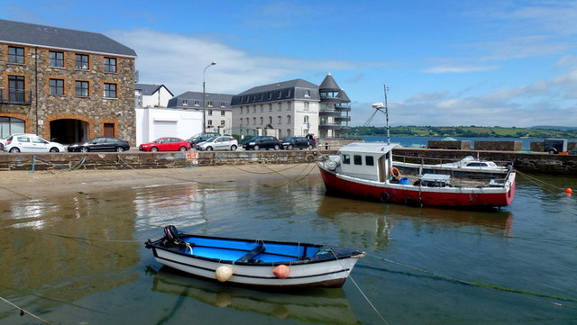 Youghal harbour © Jonathan Billinger cc-by-sa/2.0 :: Geograph Ireland