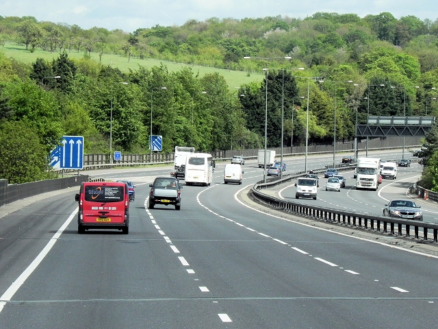 Southbound M40, Junction 3 at Loudwater