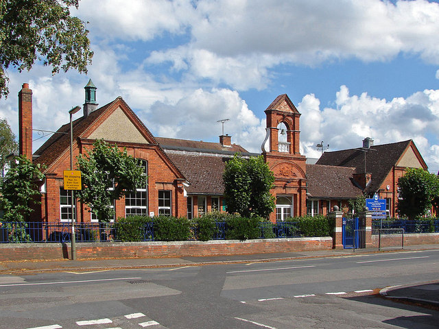 Shortwood infant school © Alan Hunt cc-by-sa/2.0 :: Geograph Britain ...