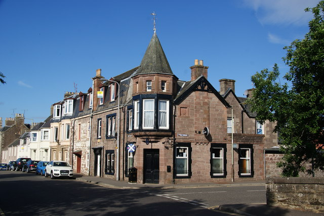 Station Bar, Crieff © Bill Boaden cc-by-sa/2.0 :: Geograph Britain and ...