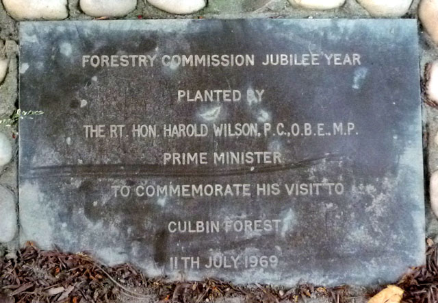 Plaque to commemorate a visit to Culbin by Harold Wilson