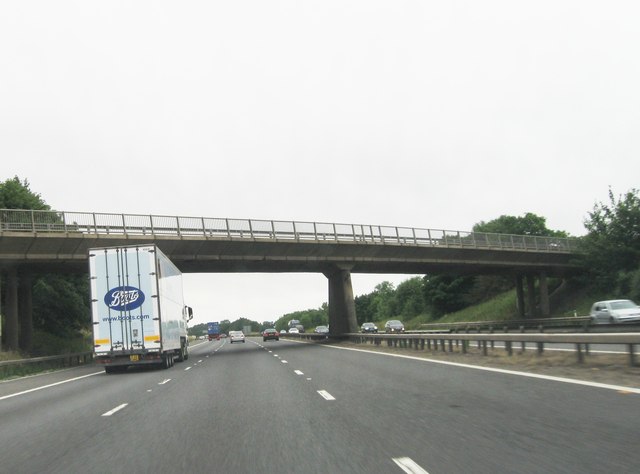 M1 Southbound © Alex Mcgregor Cc By Sa20 Geograph Britain And Ireland 5108