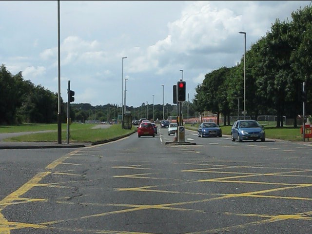 Troon Way at Gleneagles Avenue traffic lights