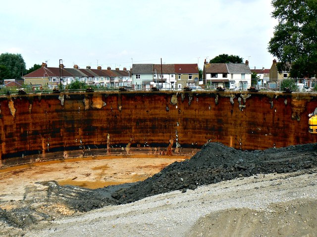 Site of gasholder, Iffley Road, Swindon (2 of 5) 08 August 2013