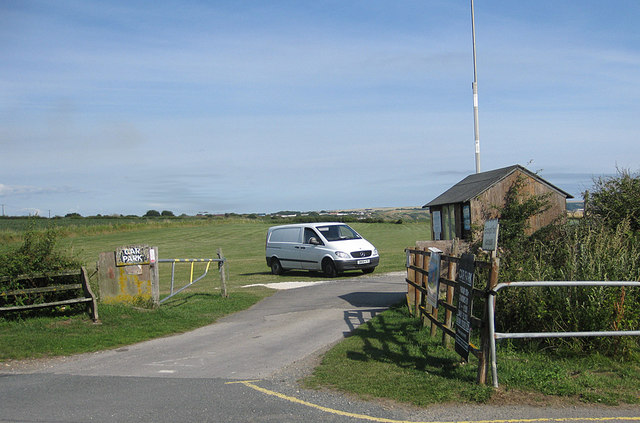 Car park at Hunmanby Gap © Pauline E cc-by-sa/2.0 :: Geograph Britain ...