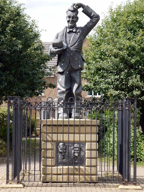 Statue of Stan Laurel, Dockwray Square, North Shields