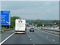 Northbound M40 Approaching Oxford Service Area (Junction 8A)