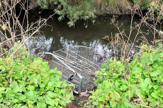 Abandoned shopping trolley, Belfast