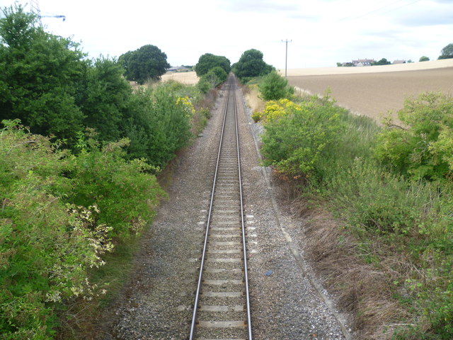 Freight line seen from Dux Court Road
