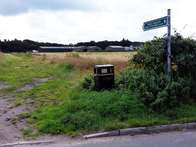 Public footpath to Back O'th Town Lane