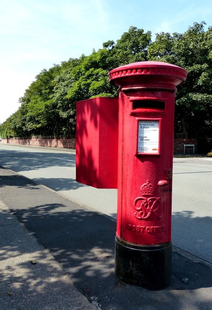 King George V Post Box