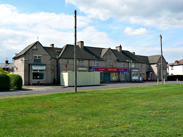 Empty shops, The Circle, Pinehurst, Swindon