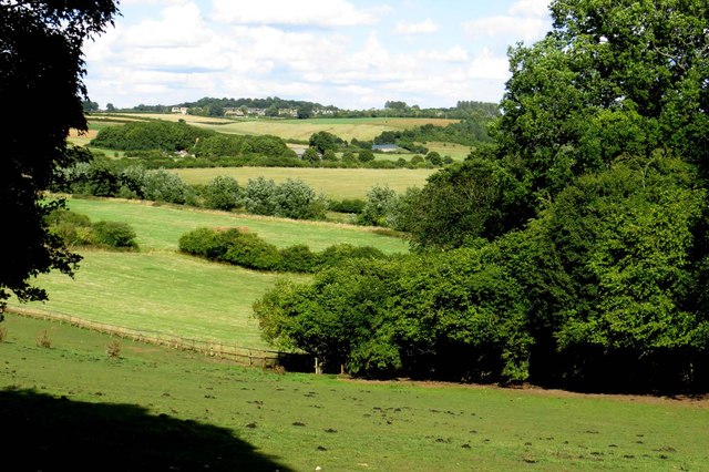 Looking Over The Evenlode Valley © Steve Daniels Cc By Sa20