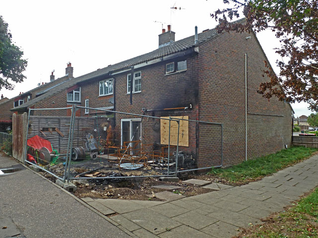 Fire damaged house, Skelmersdale Walk, Bewbush, Crawley