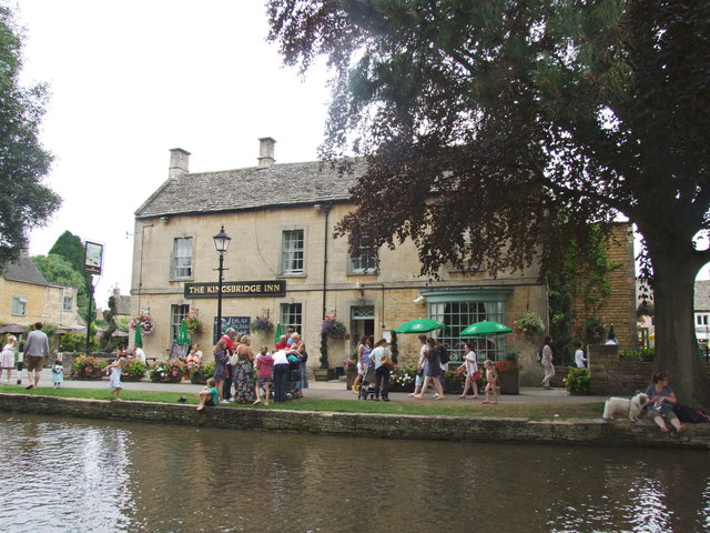 The Kingsbridge Inn,... © Chris Whippet cc-by-sa/2.0 :: Geograph ...