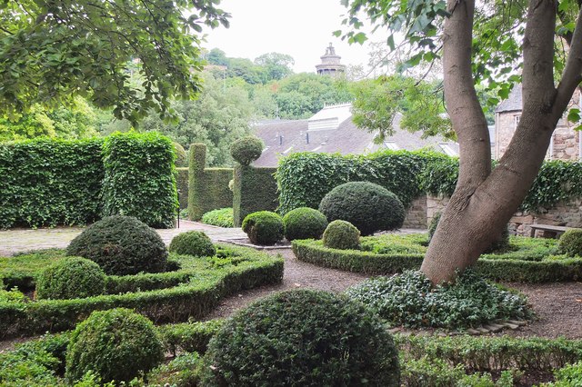 Dunbar's Close Garden, Canongate... © Jim Barton :: Geograph Britain ...