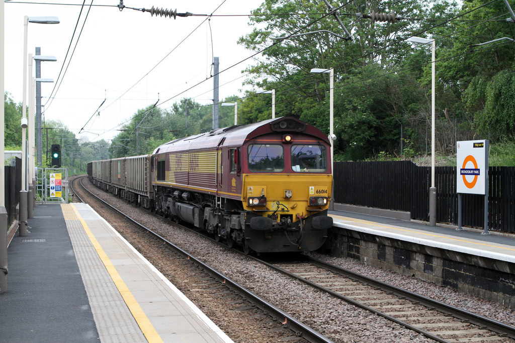 Brondesbury Park Station © Martin Addison cc-by-sa/2.0 :: Geograph ...