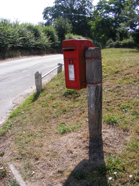 Smiths Knoll George VI Postbox
