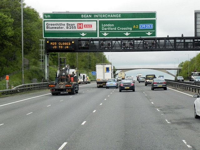 Watling Street (A2) Approaching Bean... © David Dixon :: Geograph ...