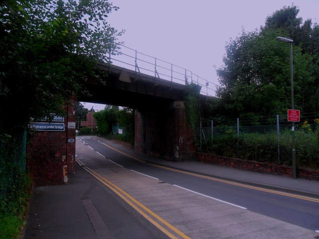 Railway bridge over Bluehouse Lane, Oxted