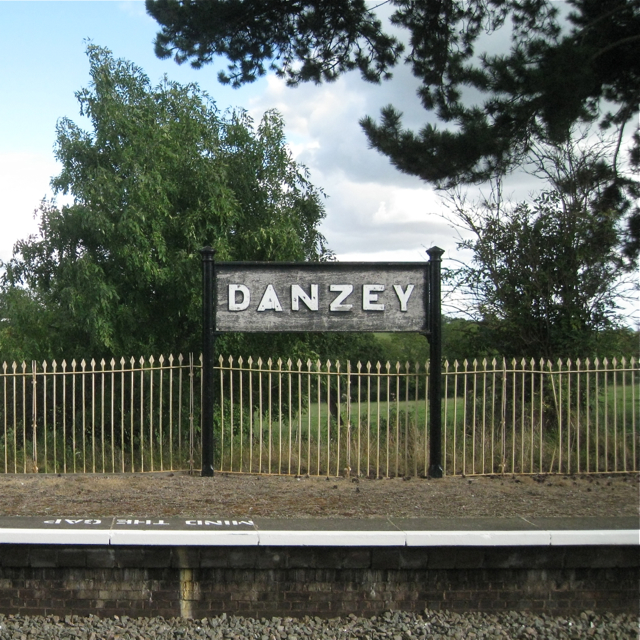 Running-in station sign, Danzey