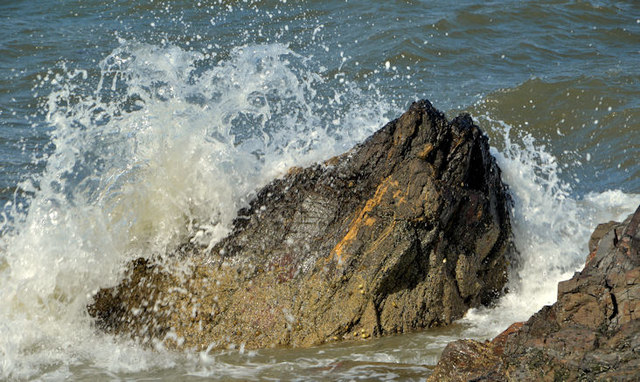 Rocks and waves, Helen's Bay (2)