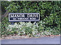 TM1080 : Manor Drive sign by Geographer