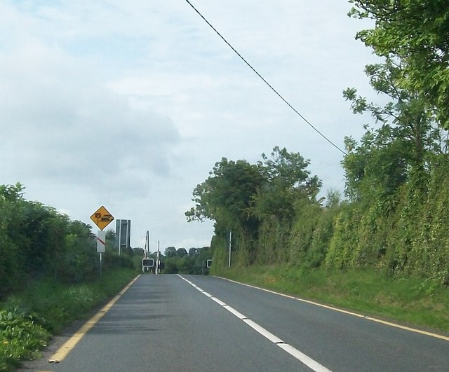 Approaching the main line level crossing on the N55 south of Edgeworthstown
