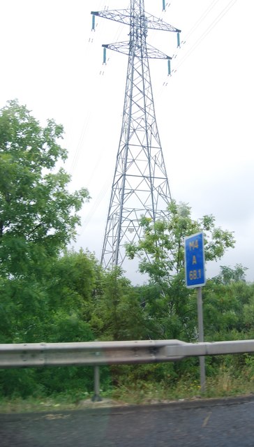 Pylon by the M4 © N Chadwick cc-by-sa/2.0 :: Geograph Britain and Ireland