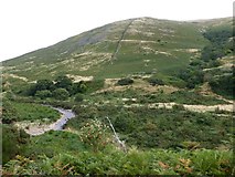 NT8927 : A splendid dry stone wall climbs up towards Wester Tor by Russel Wills