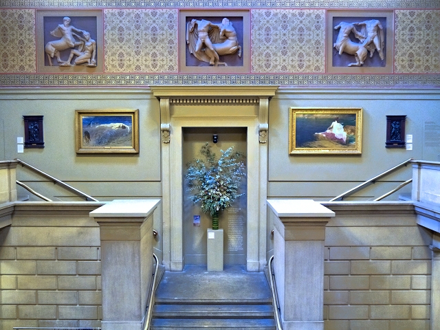 Inside Manchester Art Gallery © David Dixon Cc By Sa20 Geograph 