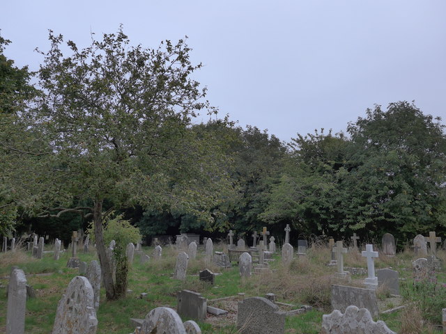 All Saints, Freshwater: churchyard (10)