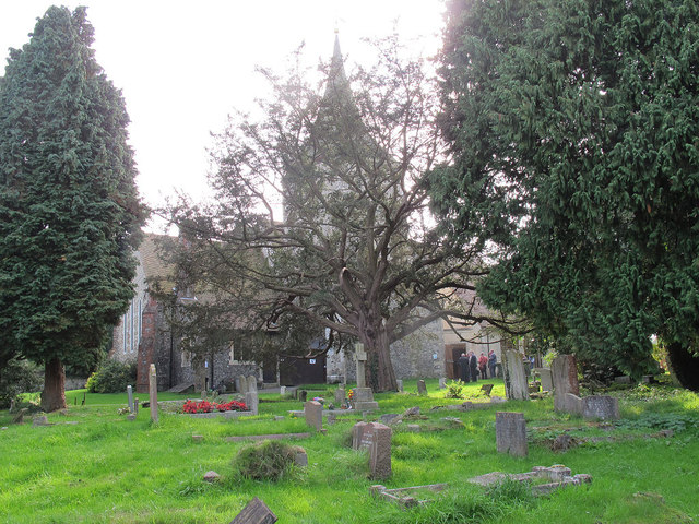 St Martin of Tours, Chelsfield: historic churchyard