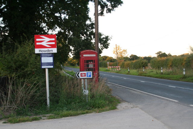 Howden Station Car Park and phone box