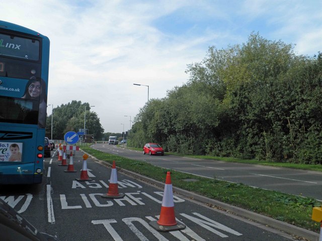 Roadworks On A453 Bitterscote © Steve Fareham Geograph Britain And Ireland 7257