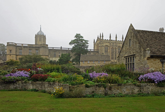 Gardens near Oxford Cathedral