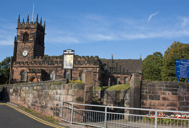 Huyton Parish Church © Ian Greig cc-by-sa/2.0 :: Geograph Britain and ...