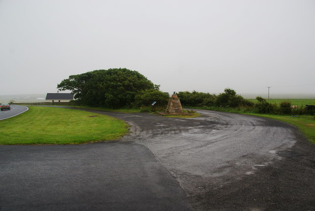 Monument by the entrance to Wideford Farm