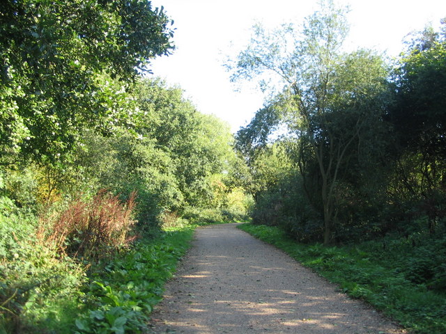 Cycle route between Cryfield House and Crackley