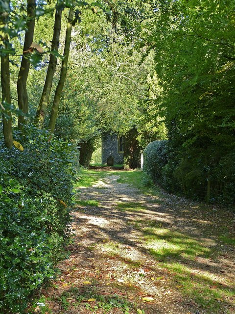 Path to St Laurence's church, Cholesbury