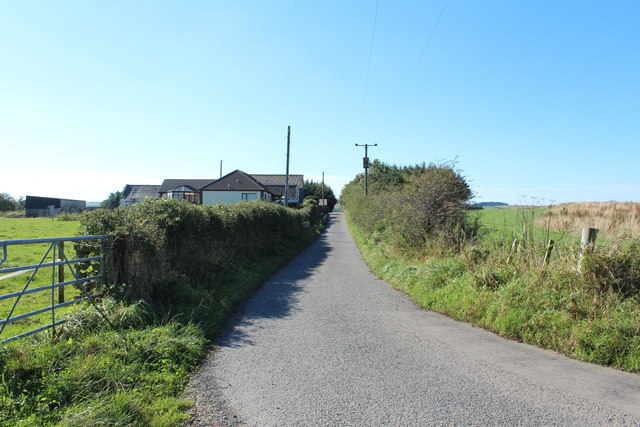 Road passing Gallowhill Farm © Billy McCrorie cc-by-sa/2.0 :: Geograph ...