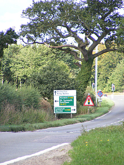 Roadsign on the B1332 Bungay Road