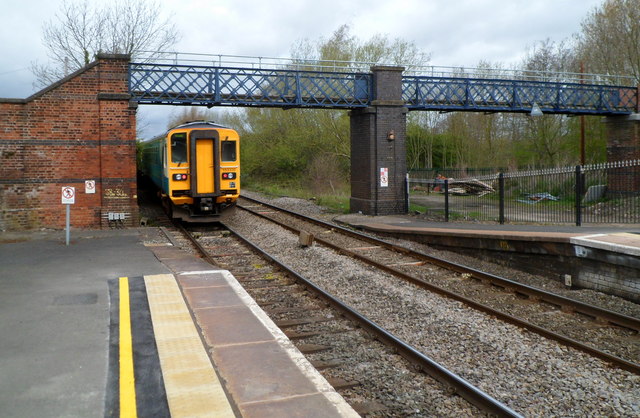 Footbridge near Leominster railway station