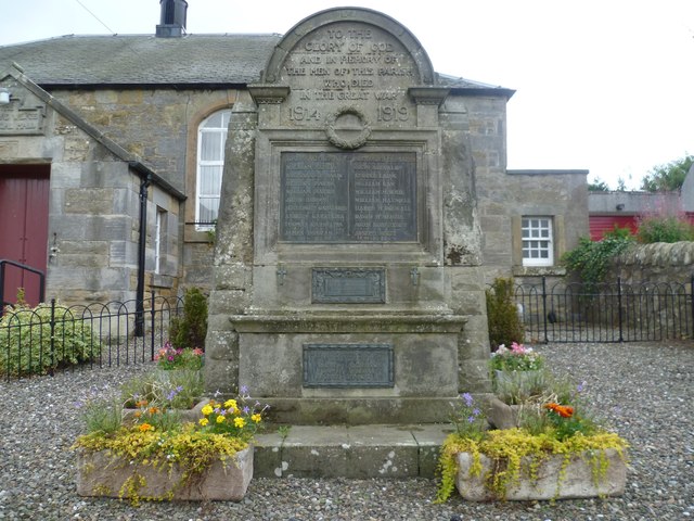 Pitlessie War Memorial, Ladybank Road
