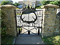 St. Giles, Hooke: Millennium Gates